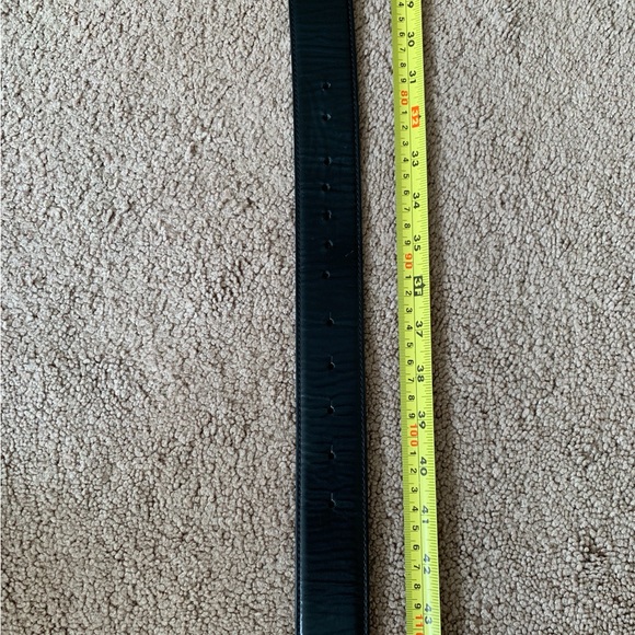 Authentic GUCCI unisex black leather belt with GG interlocking buckle - Picture 7 of 8